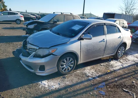 2013 Toyota Corolla Le z USA, uszkodzony, nr VIN 5YFBU4EE3DP157767